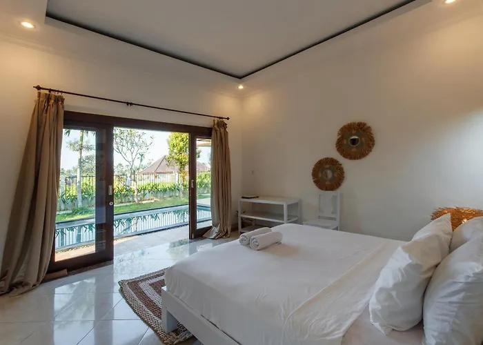 Jungle Serenity 2br Pool Near Center *